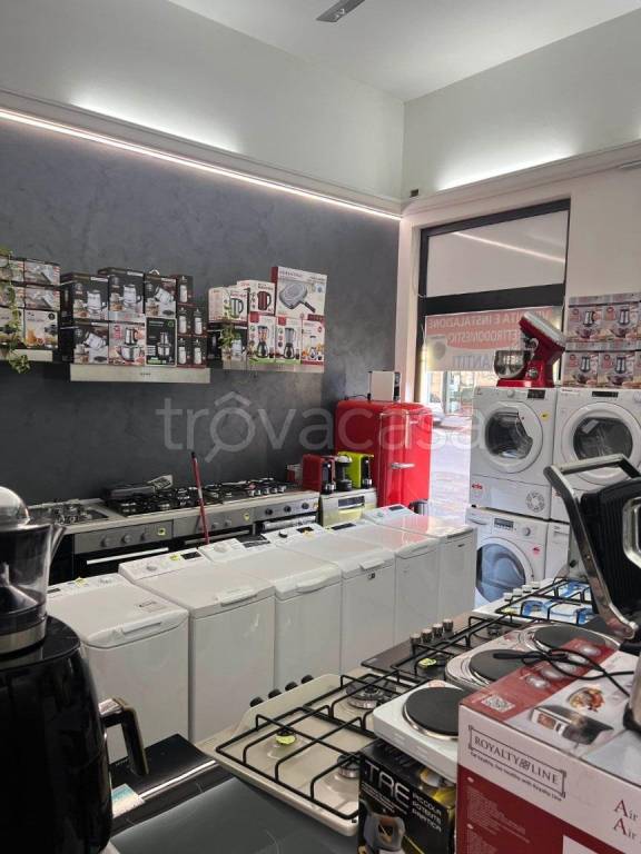 negozio in vendita a Torino in zona Barriera di Milano