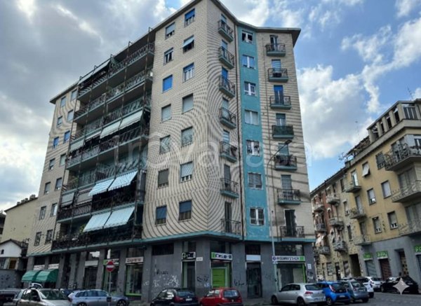 negozio in vendita a Torino in zona Aurora