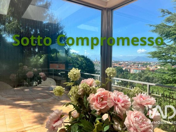 casa indipendente in vendita a Torino in zona Rosa