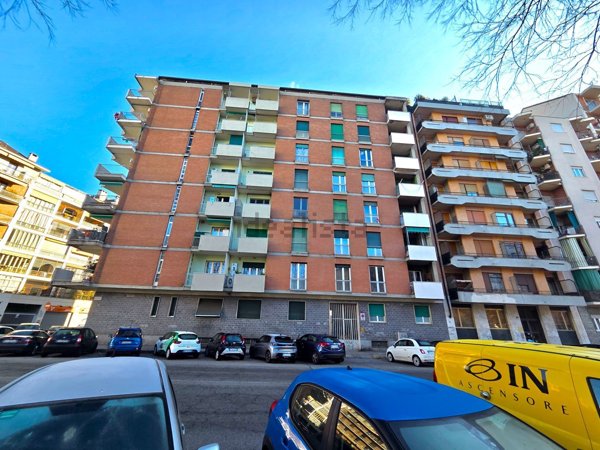 appartamento in vendita a Torino in zona Santa Rita