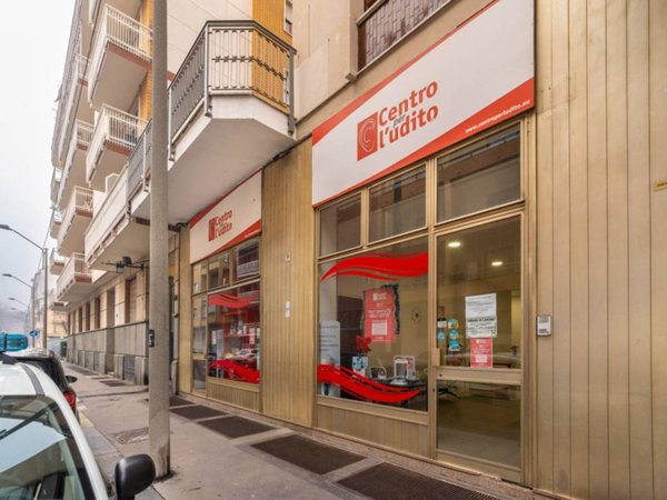 negozio in vendita a Torino in zona Santa Rita