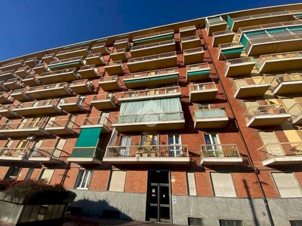 appartamento in vendita a Torino in zona Millefonti