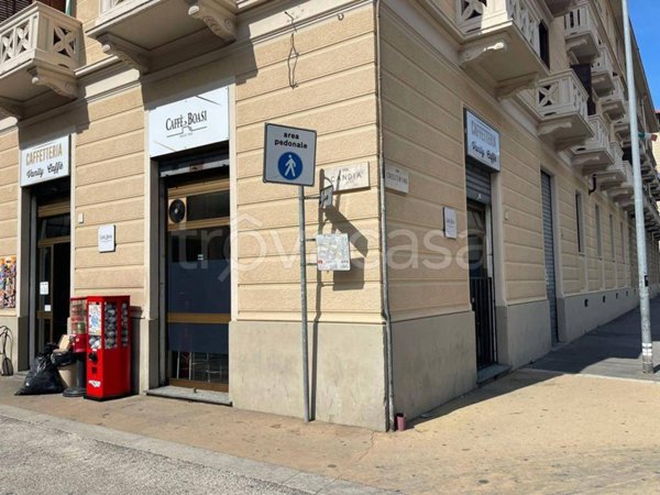 negozio in vendita a Torino in zona Barriera di Milano