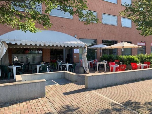 negozio in vendita a Torino in zona Borgata Vittoria