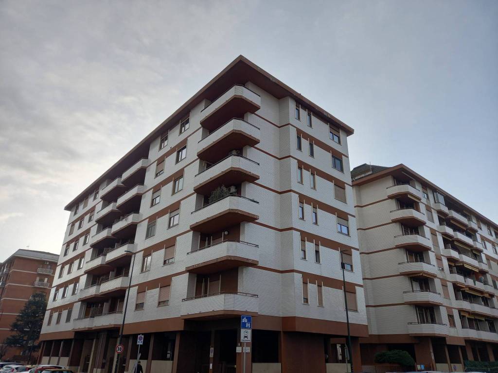 appartamento in vendita a Torino in zona Mirafiori Nord