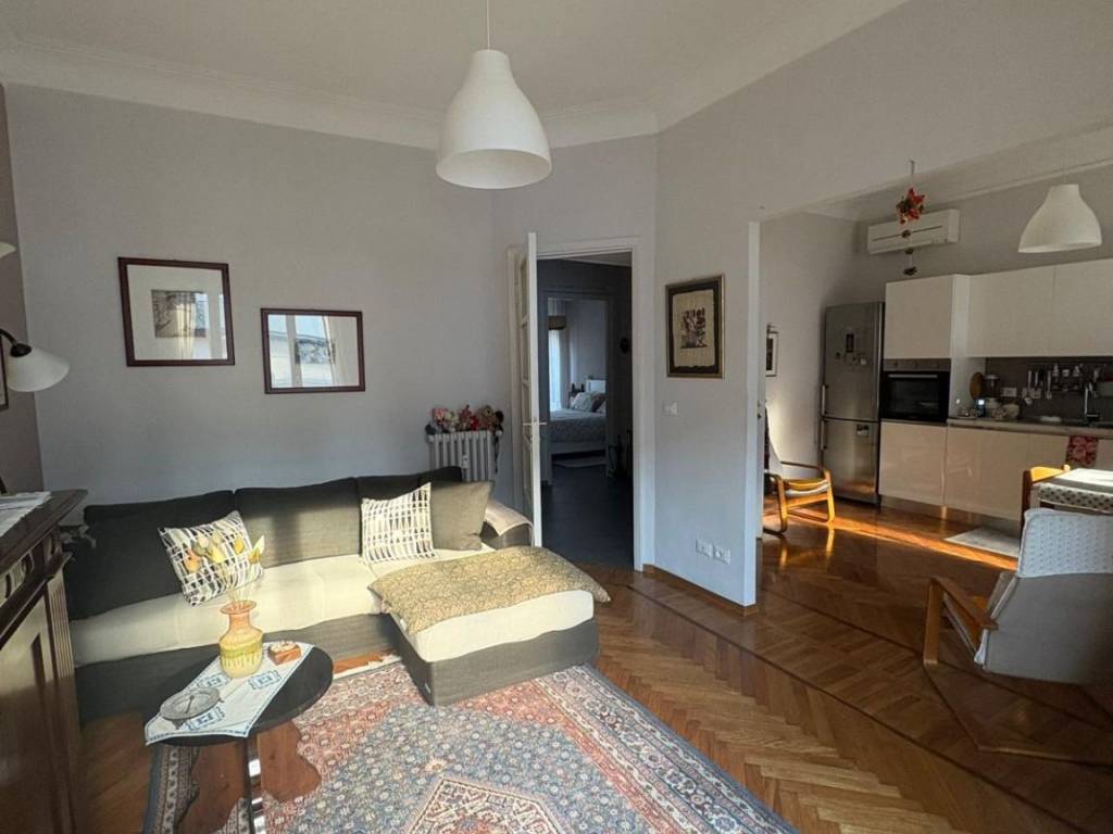 appartamento in vendita a Torino in zona Cit Turin