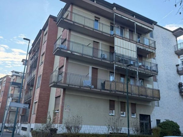 appartamento in vendita a Torino in zona Mirafiori Sud