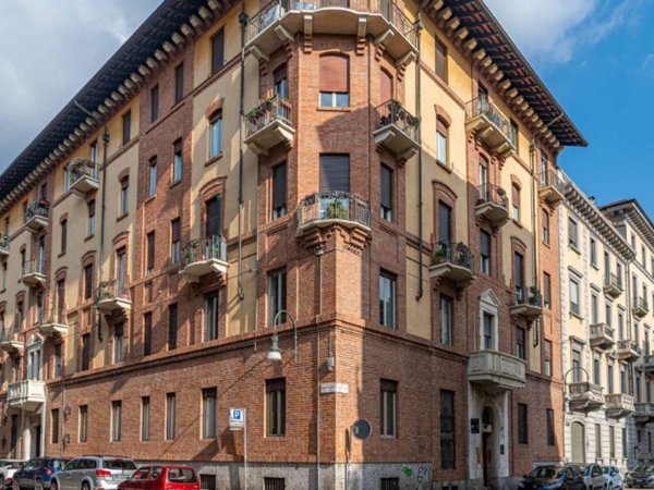appartamento in vendita a Torino in zona Cit Turin