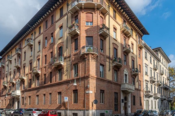 appartamento in vendita a Torino in zona Cit Turin