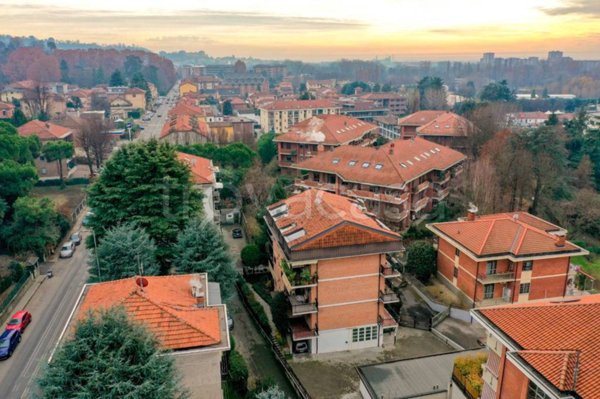 appartamento in vendita a Torino in zona Cavoretto