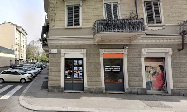 negozio in vendita a Torino in zona Vanchiglia