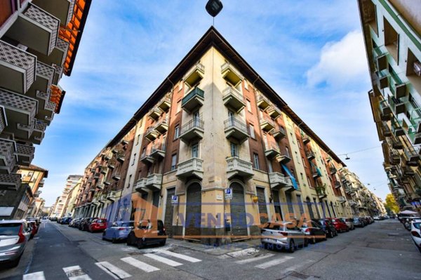 appartamento in vendita a Torino in zona San Salvario