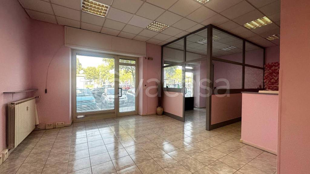 ufficio in vendita a Torino in zona Mirafiori Sud