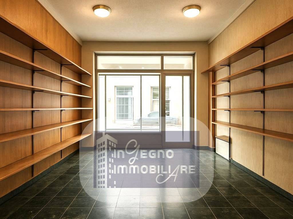 negozio in vendita a Torino in zona Lucento