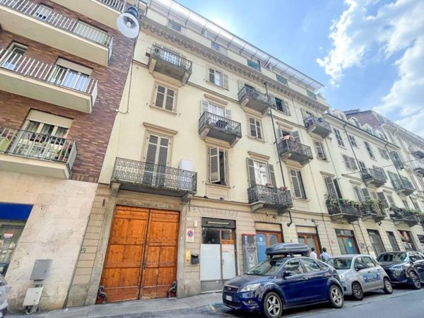 appartamento in vendita a Torino in zona San Salvario
