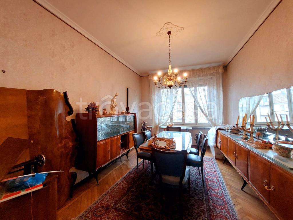 appartamento in vendita a Torino in zona Cenisia