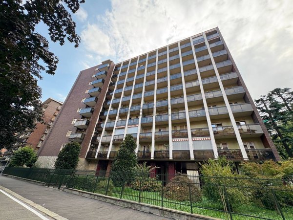 appartamento in vendita a Torino in zona Mirafiori Nord