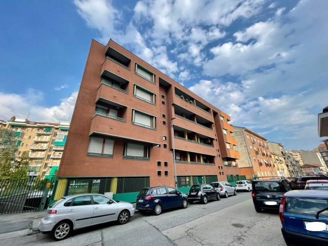 appartamento in vendita a Torino in zona Lingotto