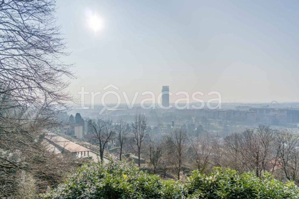 appartamento in vendita a Torino in zona Cavoretto