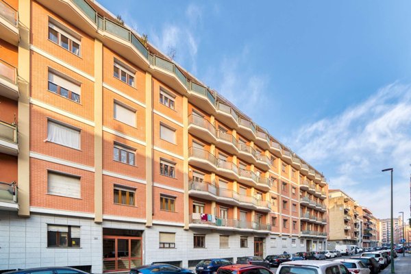 appartamento in vendita a Torino in zona Cenisia