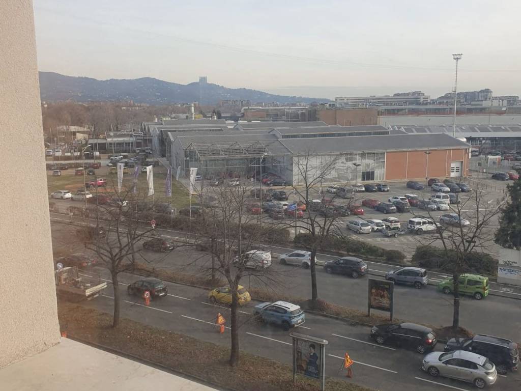appartamento in vendita a Torino in zona Mirafiori Nord