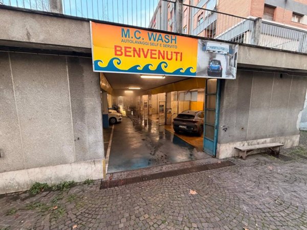 negozio in vendita a Torino in zona Cenisia