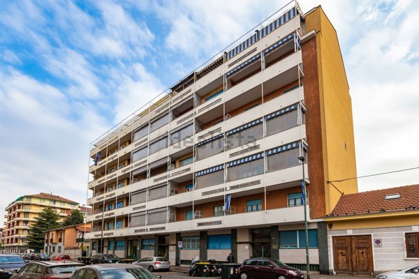 appartamento in vendita a Torino in zona Lucento