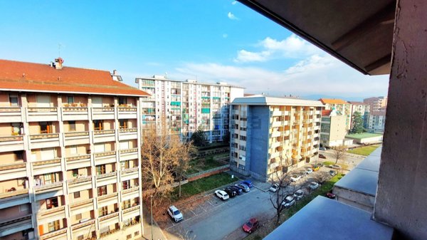 appartamento in vendita a Torino in zona Mirafiori Nord
