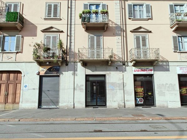 appartamento in vendita a Torino in zona Lingotto