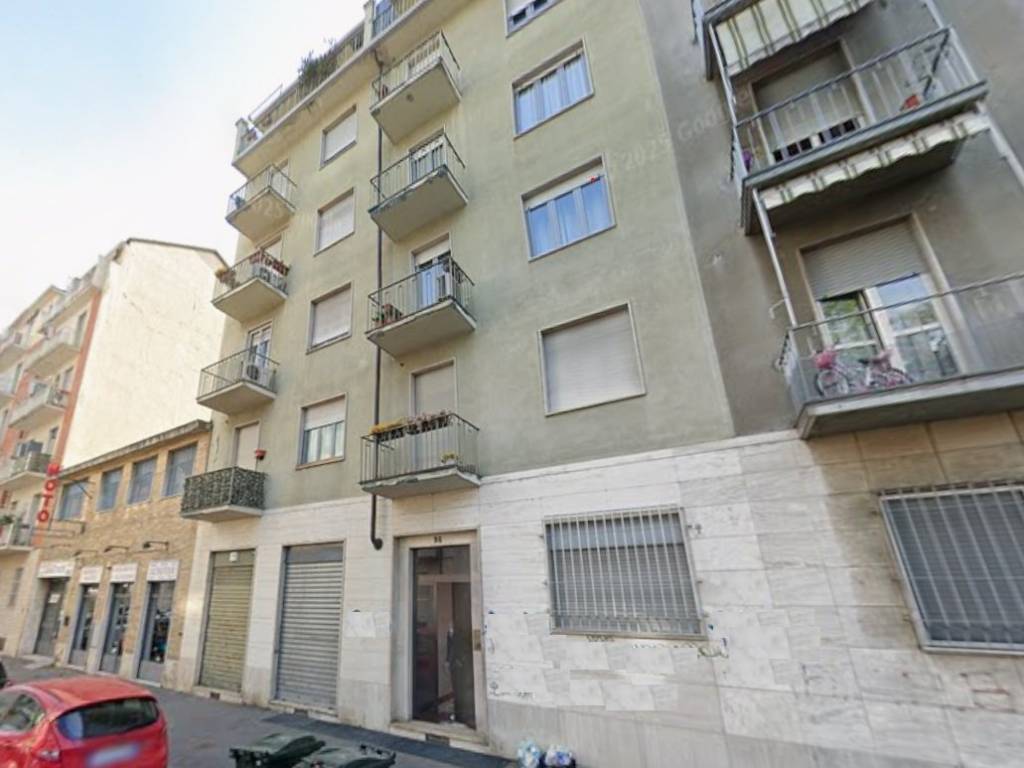 negozio in vendita a Torino in zona Parella