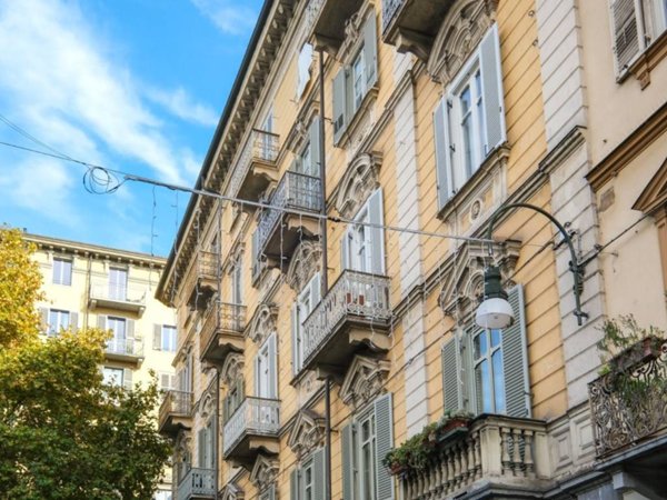 appartamento in vendita a Torino in zona San Salvario
