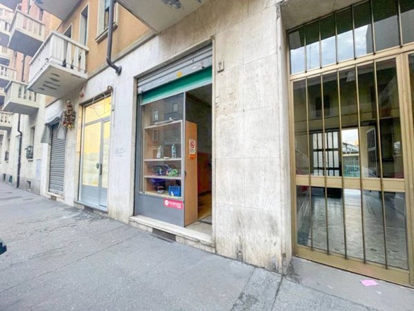 negozio in vendita a Torino in zona Cit Turin