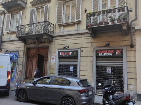 negozio in vendita a Torino in zona Crocetta