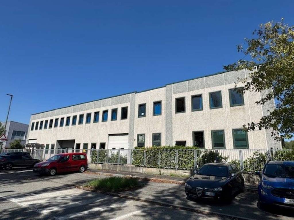 capannone in vendita a Torino in zona Madonna di Campagna