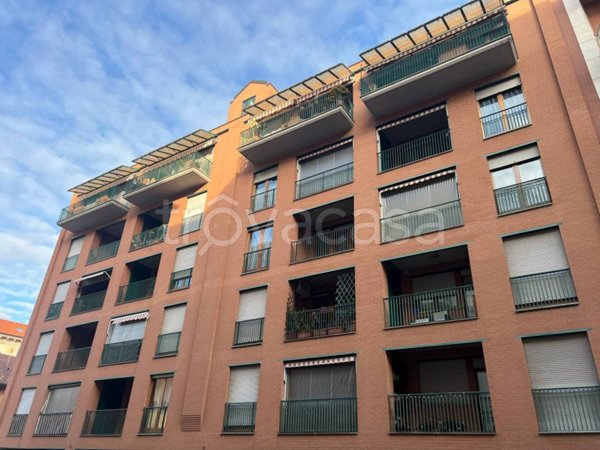 appartamento in vendita a Torino in zona Borgata Vittoria
