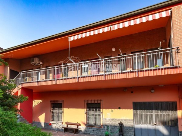 casa indipendente in vendita a Torino in zona Barca