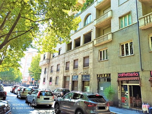 negozio in vendita a Torino in zona Crocetta