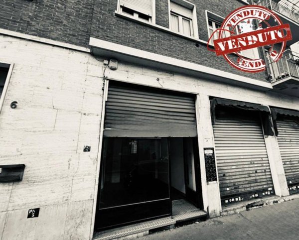 negozio in vendita a Torino in zona Borgo San Paolo