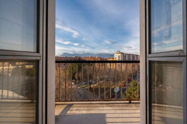 appartamento in vendita a Torino in zona Pozzo Strada