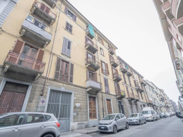 appartamento in vendita a Torino in zona Aurora