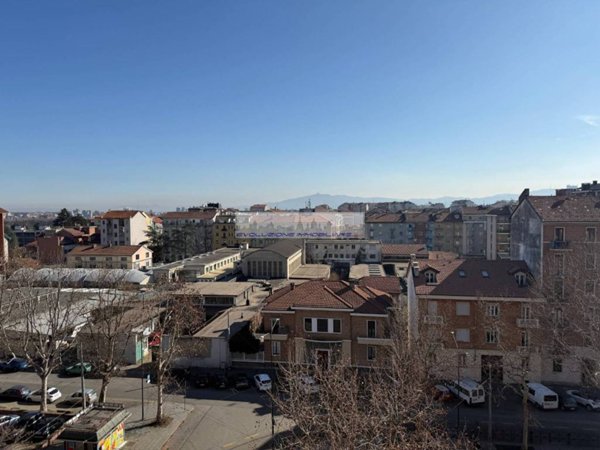appartamento in vendita a Torino in zona Parella