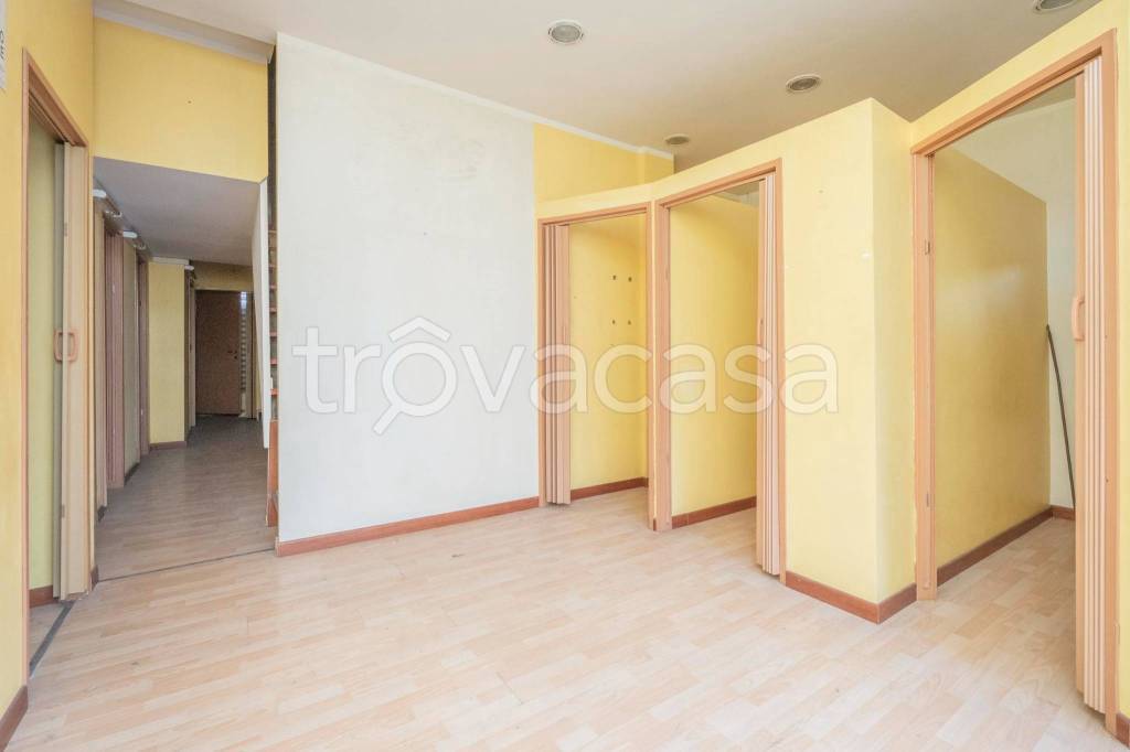 negozio in vendita a Torino in zona Vanchiglia