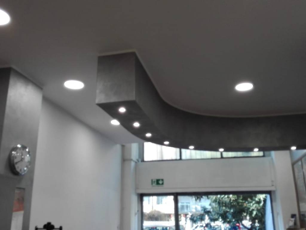 negozio in vendita a Torino in zona Santa Rita