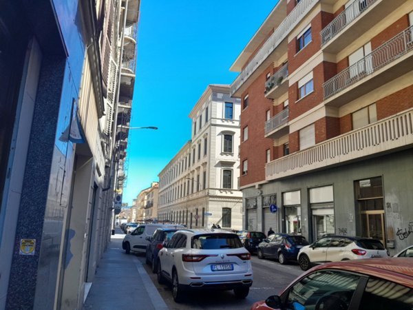 negozio in vendita a Torino in zona San Donato