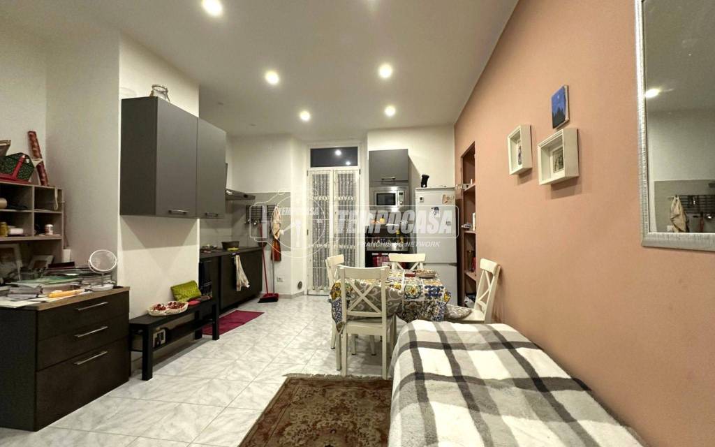 appartamento in vendita a Torino in zona Borgata Vittoria