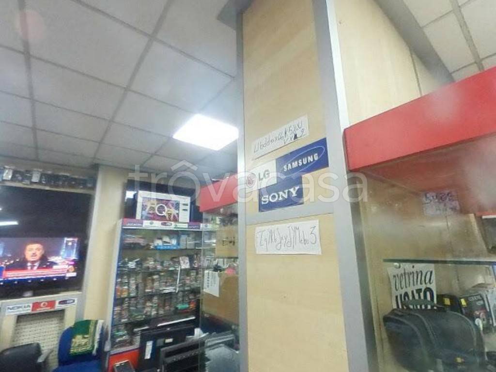 negozio in vendita a Torino in zona Aurora