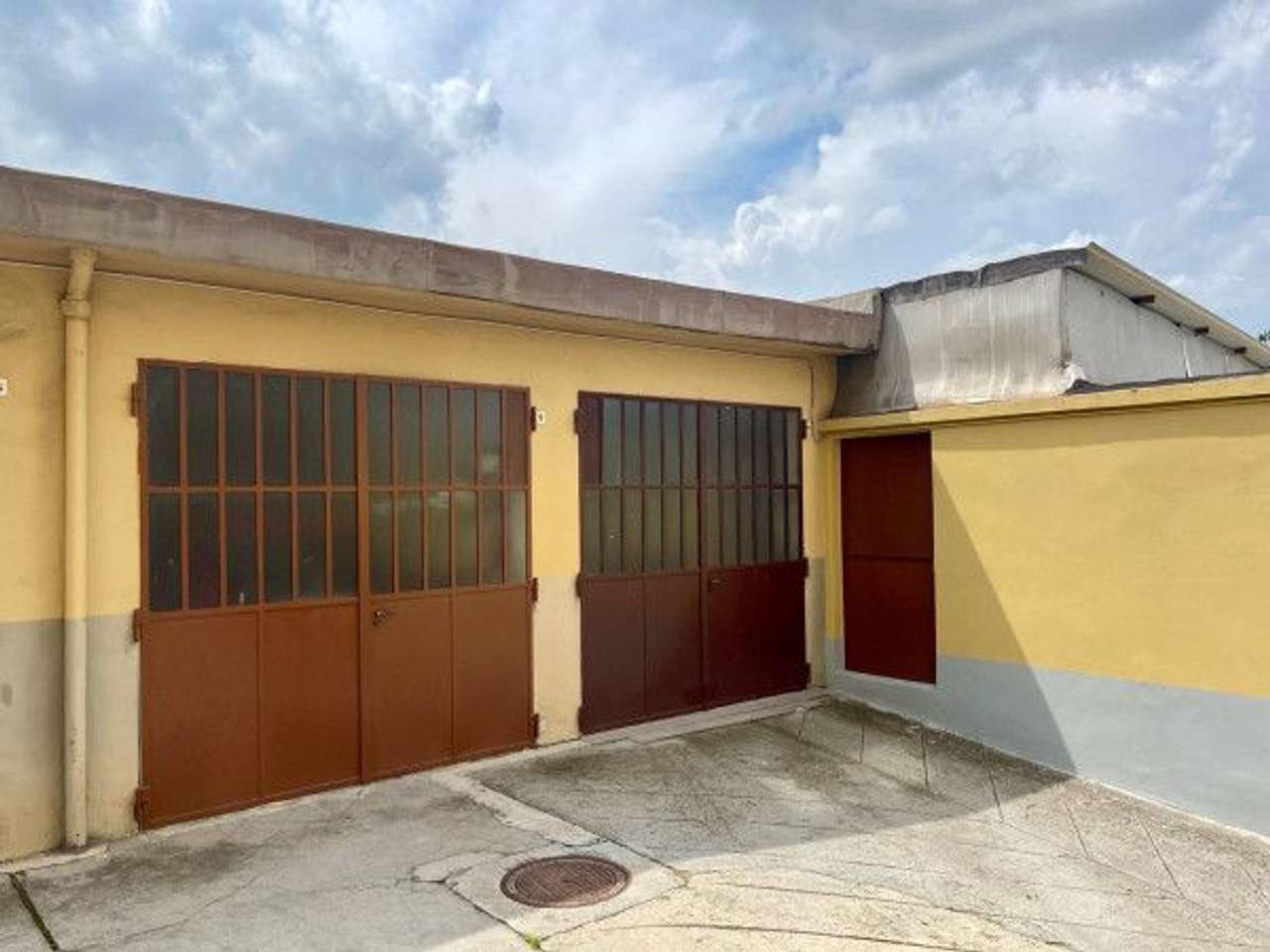 negozio in vendita a Torino in zona Madonna di Campagna