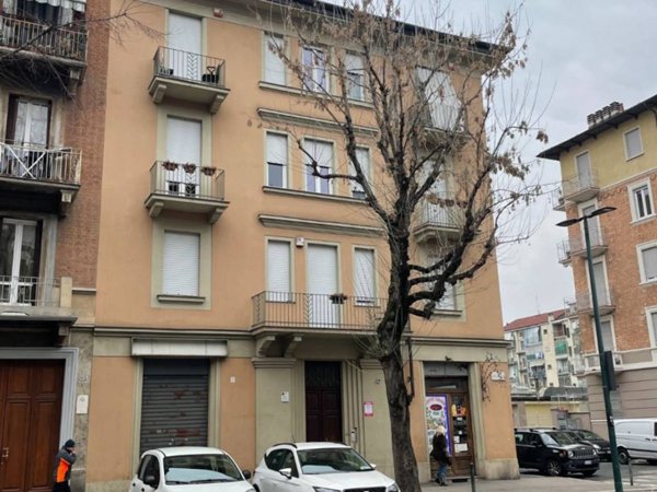 appartamento in vendita a Torino in zona Borgata Vittoria