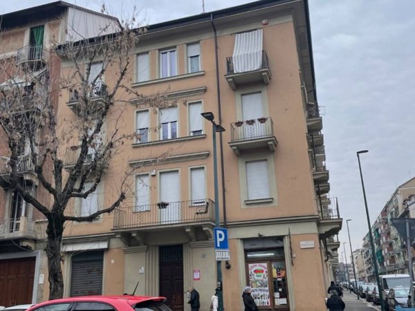 appartamento in vendita a Torino in zona Borgata Vittoria