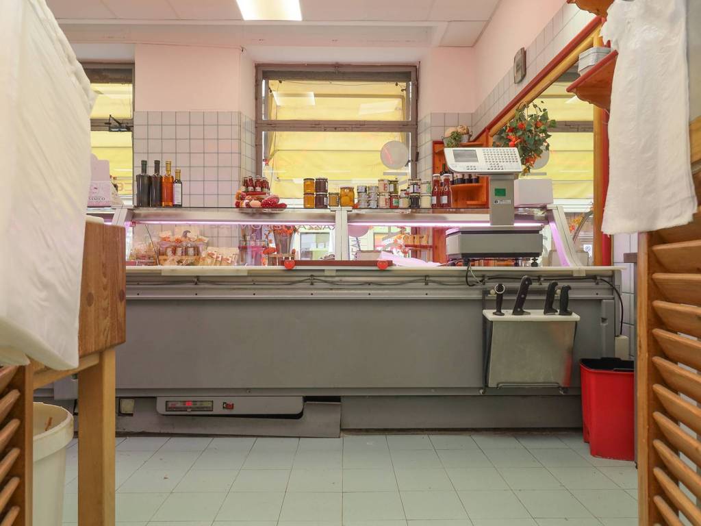 negozio in vendita a Torino in zona San Salvario